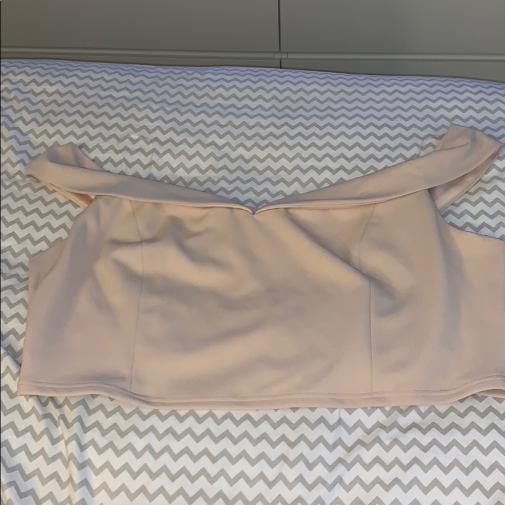 off the shoulders cream crop top zipper back